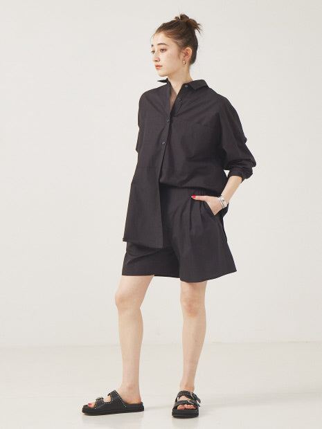 シャツ×ショートパンツセットアップ
