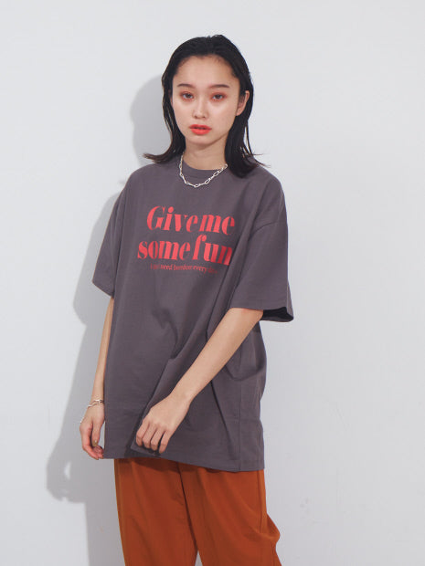 オリジナルロゴプリントTシャツ