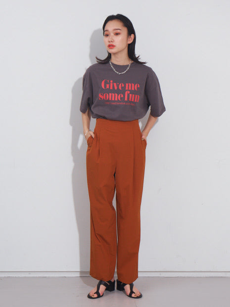 オリジナルロゴプリントTシャツ