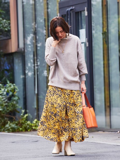 ライトフェザーウールタートルニット