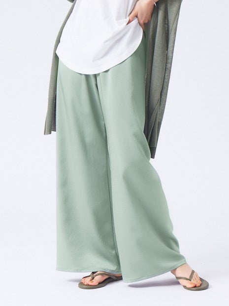 サテンセミフレアーパンツ