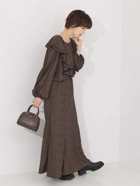 花柄フリル衿ブラウス