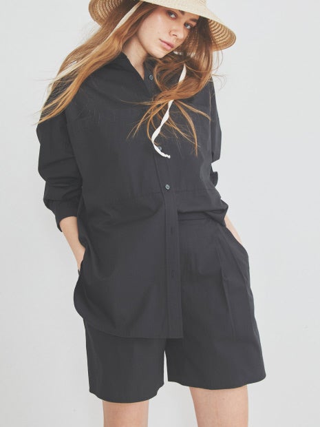 シャツ×ショートパンツセットアップ