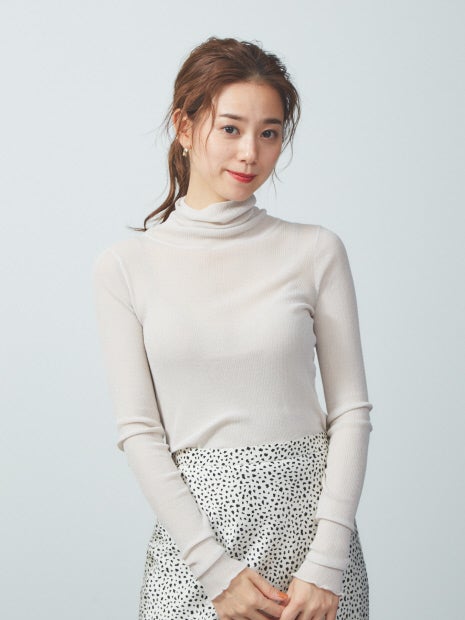 リブタートルニット