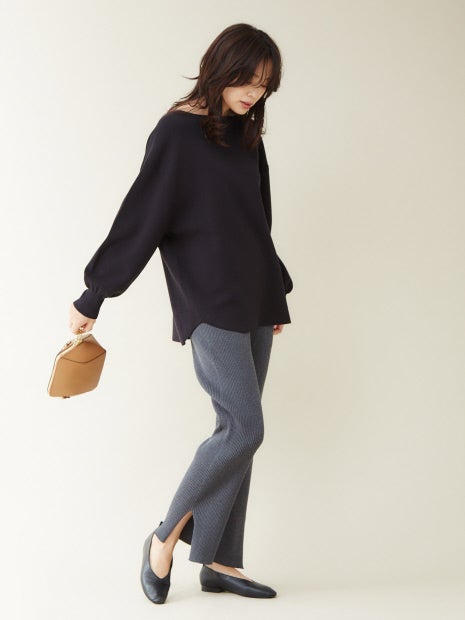 ホールガーメントサイドスリットパンツ