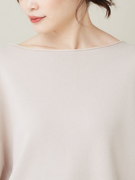 スウェットライクボートネックニット