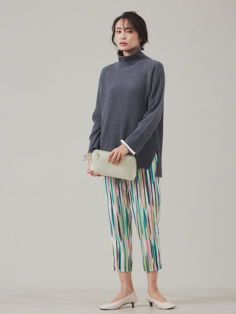 ウールセーブルリブタートルニット