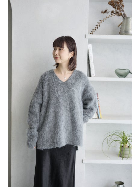シャギーフォルムVネックニット
