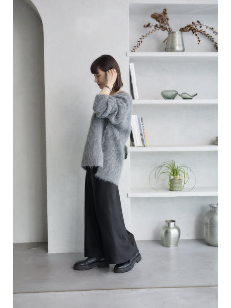 シャギーフォルムVネックニット