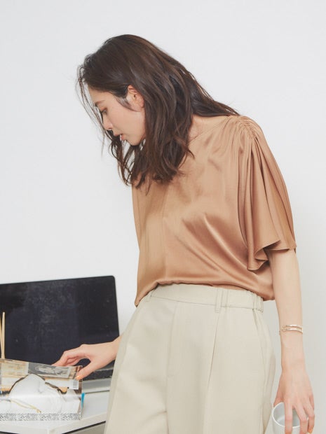 サテンギャザー2WAYブラウス