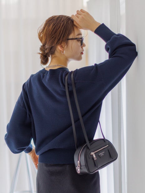 ロゴニットプルオーバー