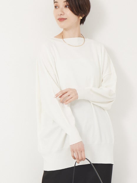 クルーネックオーバープルオーバー