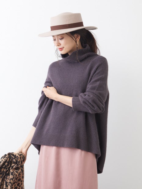 獣毛混タートルニット