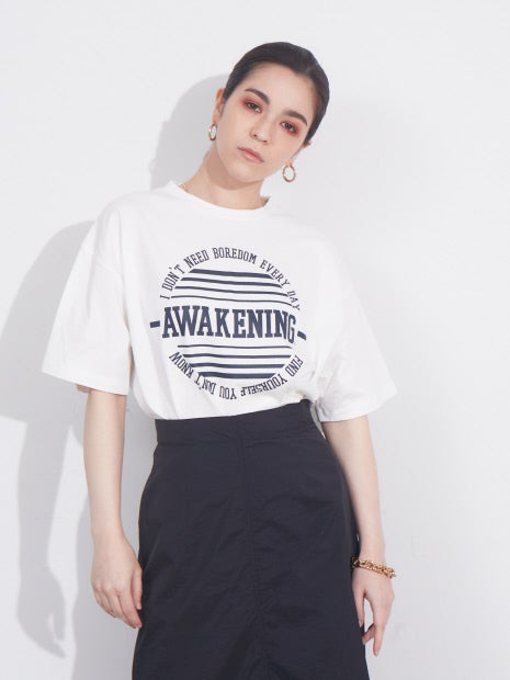 オリジナルロゴプリントTシャツ