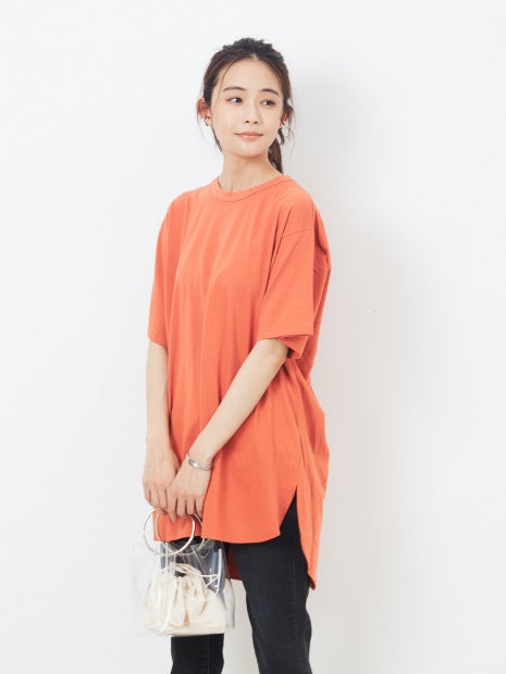 バックツイストカットソー