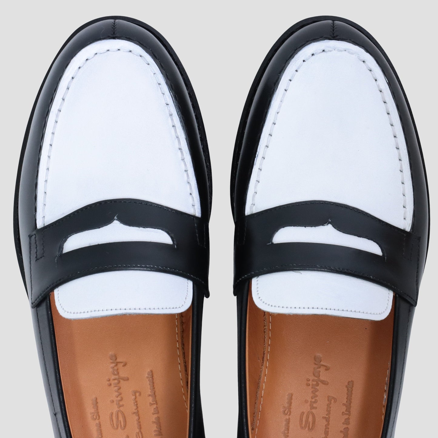 99036 / CALF / BLACK/WHITE / LEATHER SOLE / UK3.0(22.0cm)