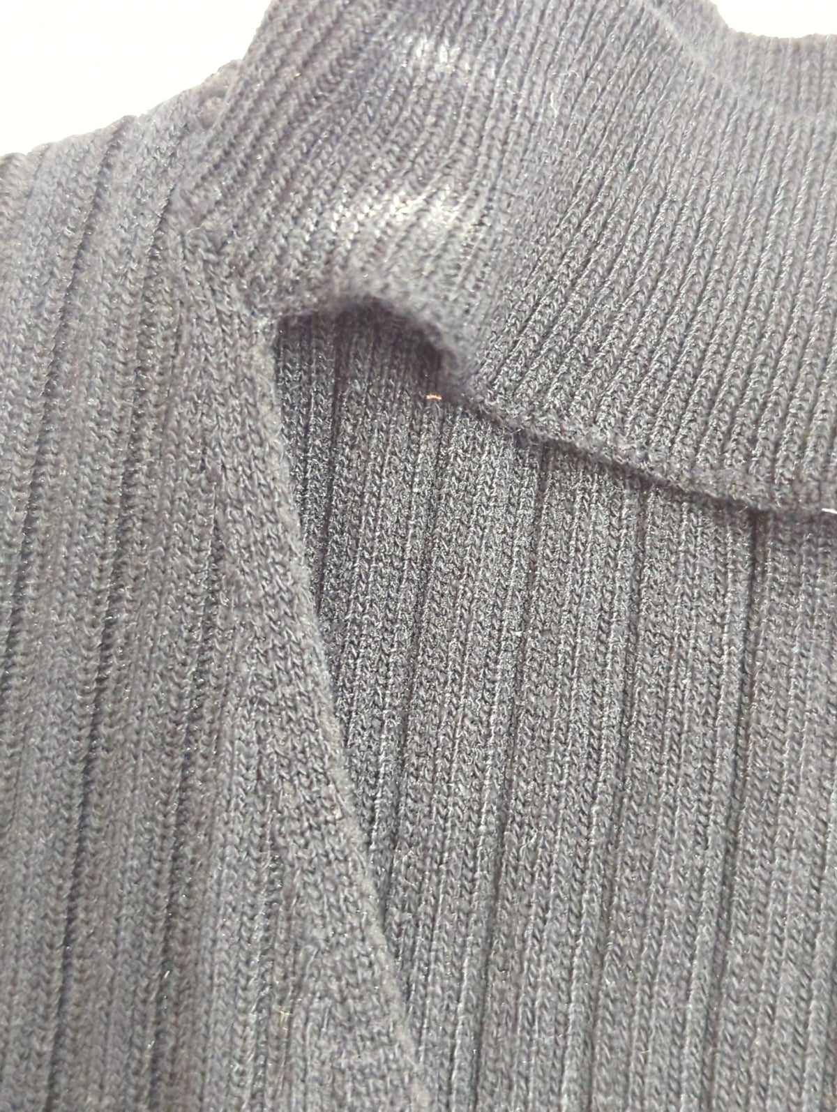 カットカシュクールニット