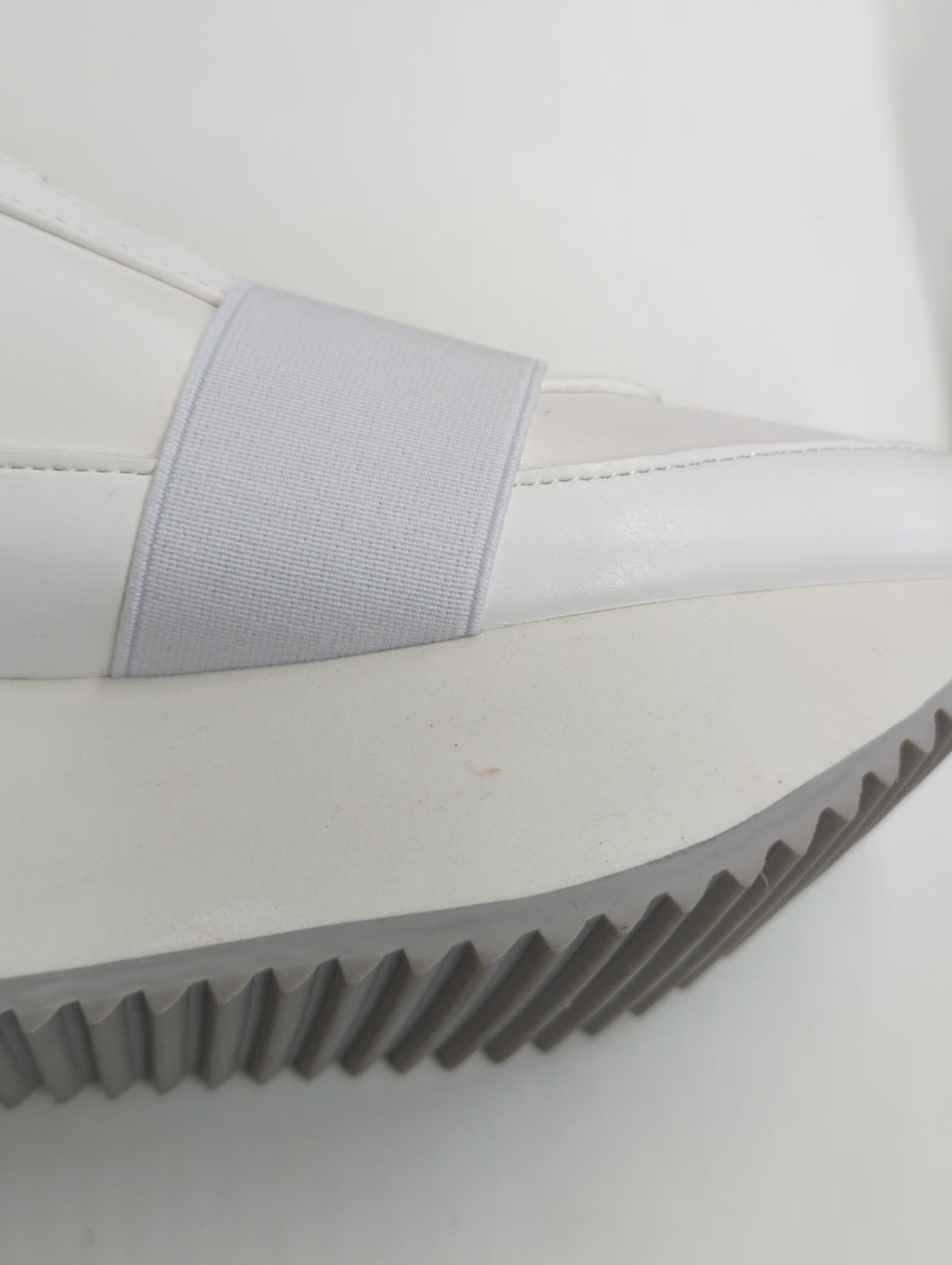 LACE UP PLATFORM SOLE SNEAKERS