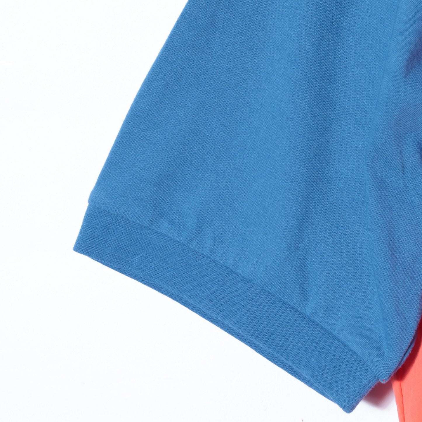 ellesse:ロゴハイブリッドTee