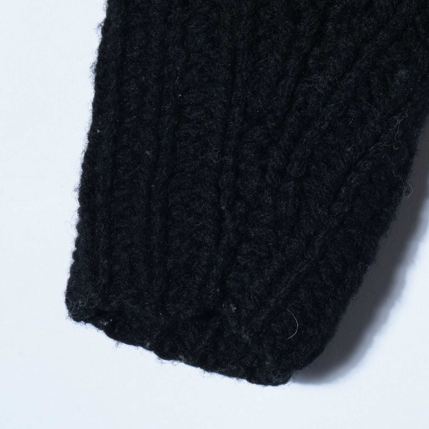 WJKW:HAND KNITTED OP
