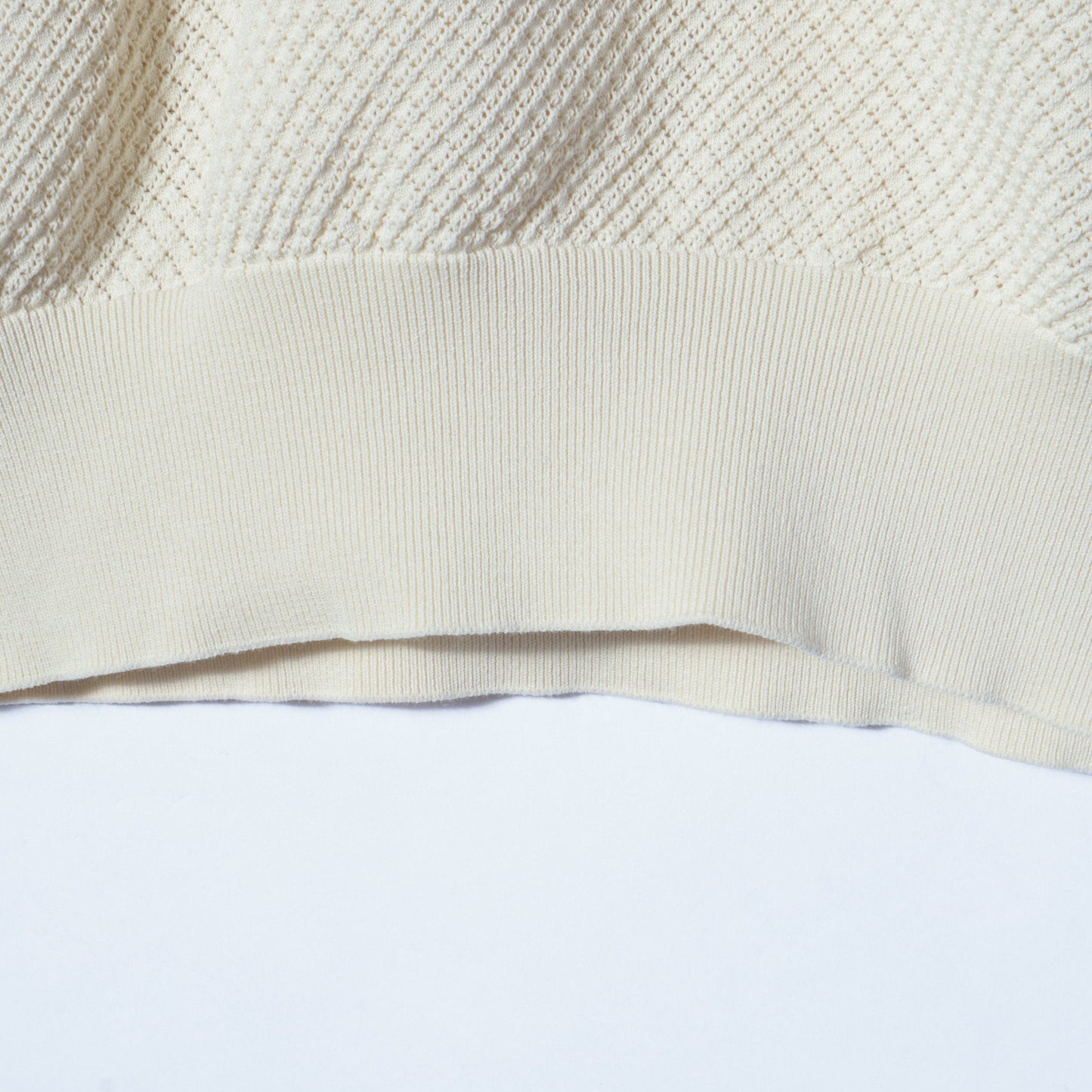 〈手洗い可能〉透かし編み ロゴ プルオーバー