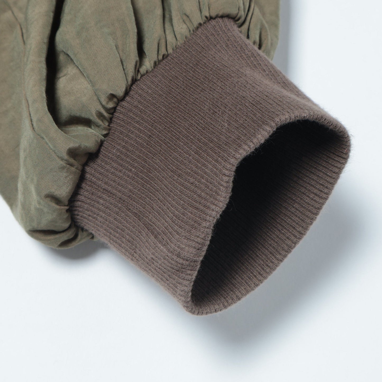 Wai+:ギャザースリーブリブプルオーバー