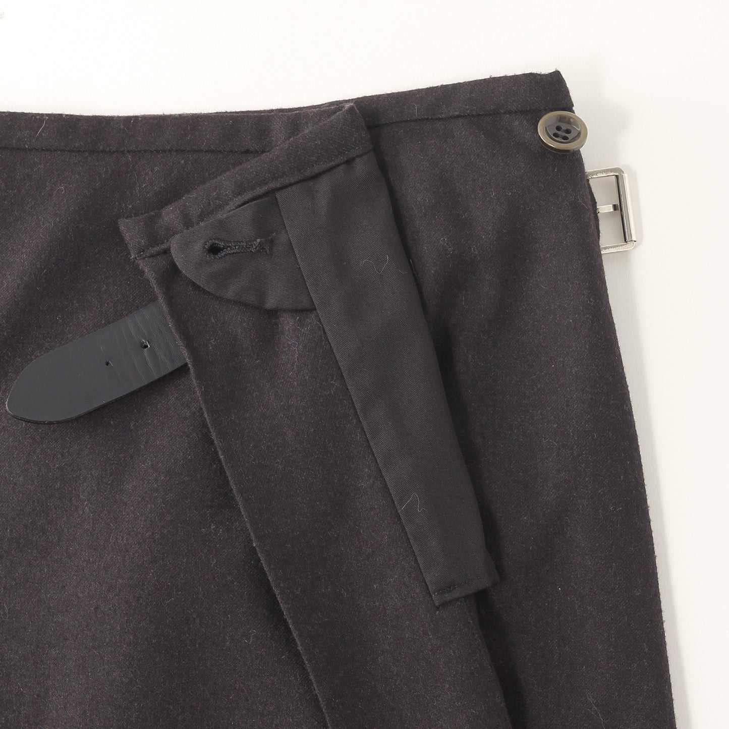 FINE WOOL FLANNEL SKIRT