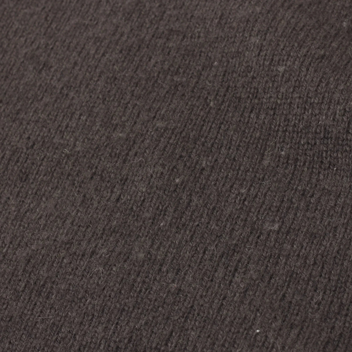 SLEEVELESS TURTLE NECK KNIT