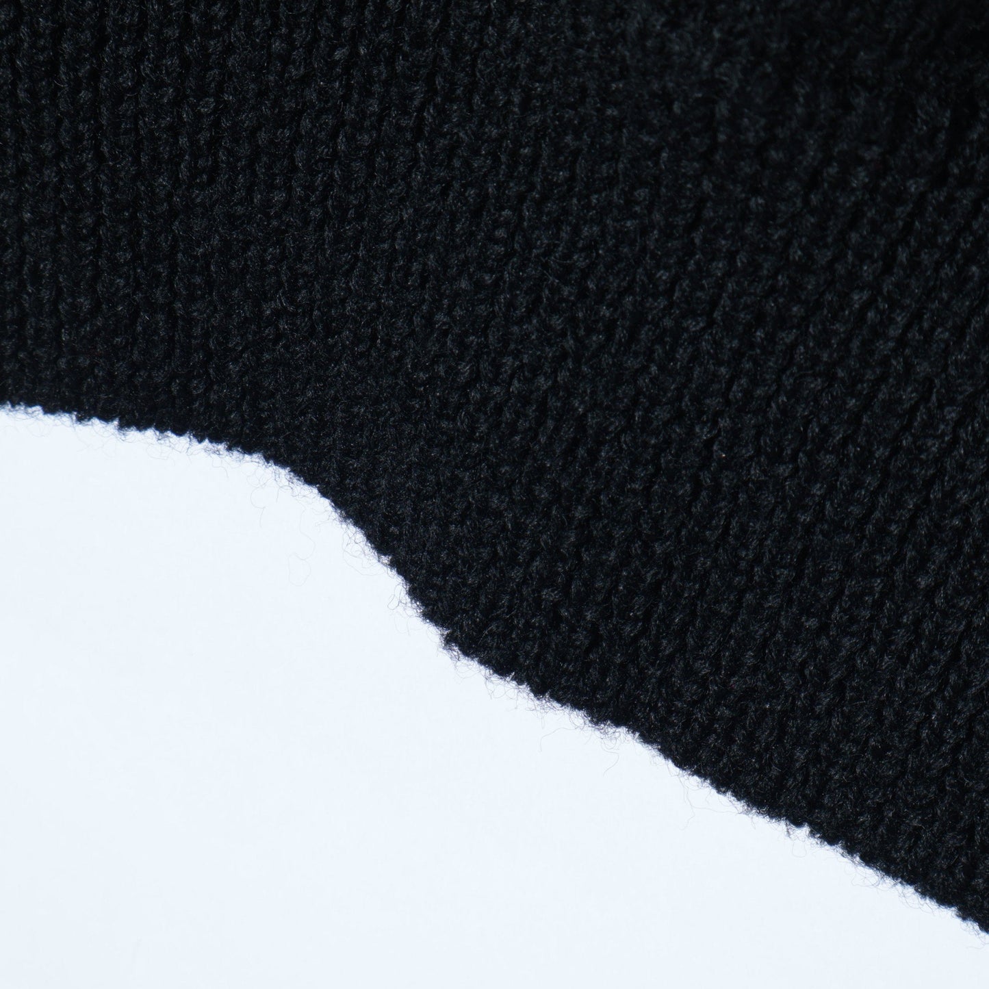 DENSE WOOL KNIT