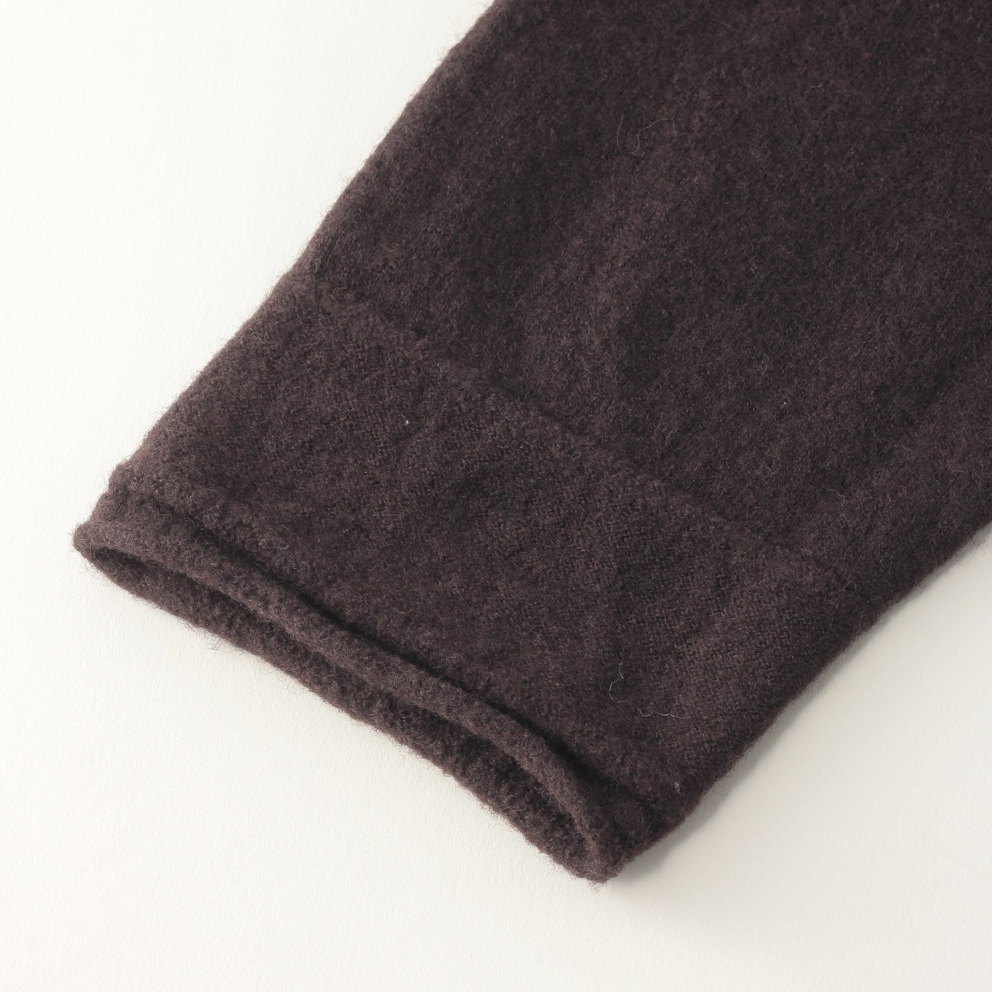 FELTED ROUGH WOOL KNIT