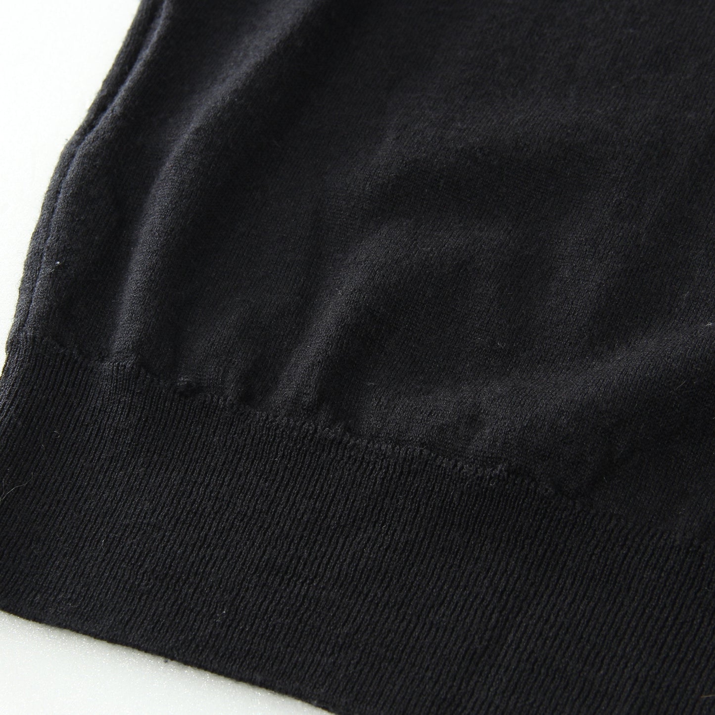 WOOL TURTLE NECK KNIT