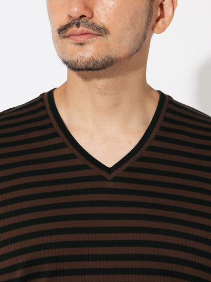針抜きフライスボーダーVネックTシャツ