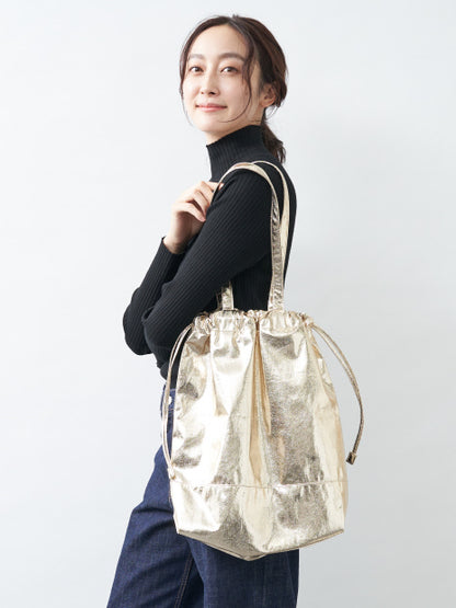 巾着メタリックバッグ