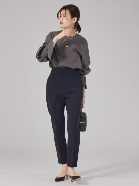 タックフレアブラウス