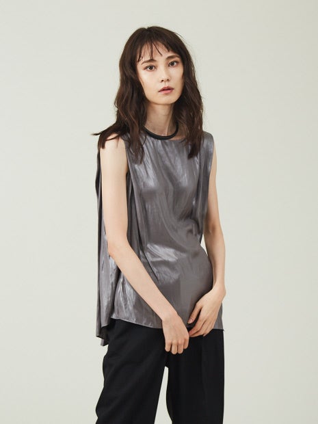 【セットアップ対応】グロッシーサテンノースリーブブラウス