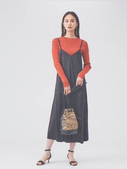 シームレスクルーニット