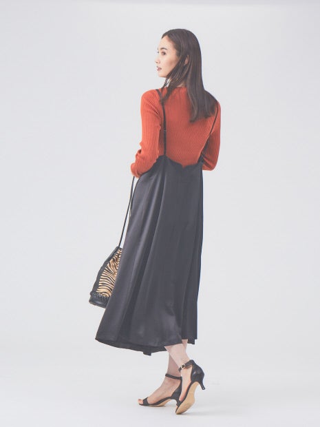 シームレスクルーニット