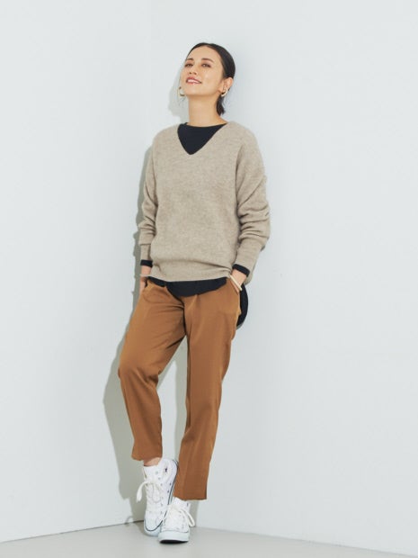 バックサテンスリットパンツ