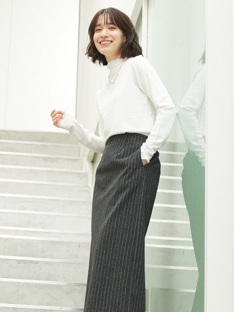 メロウハイネックプルオーバー