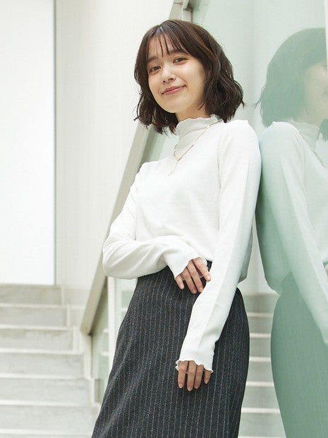 メロウハイネックプルオーバー