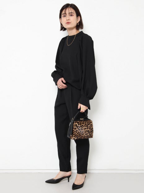 イージーテーパードパンツ