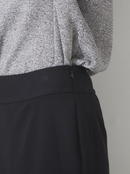 ストレッチボックスプリーツパンツ