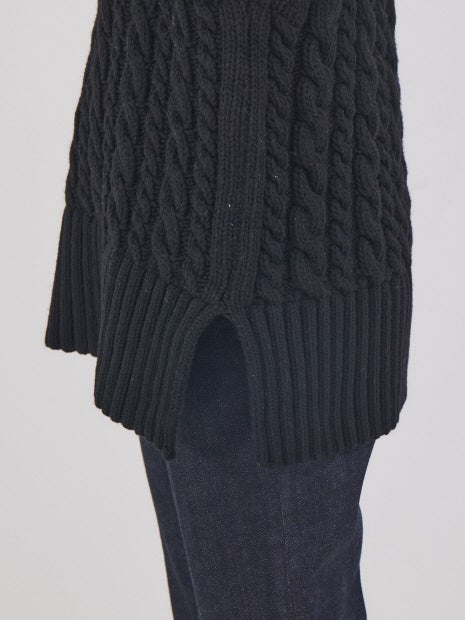 ケーブルニットベスト