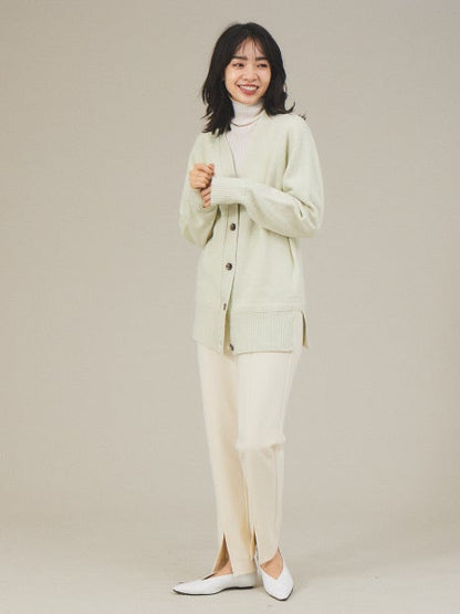 シームレスタートルニット