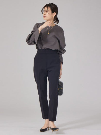 タックフレアブラウス