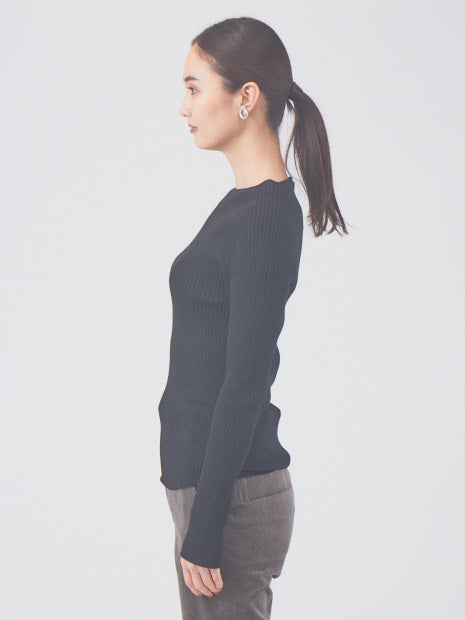 シームレスクルーニット