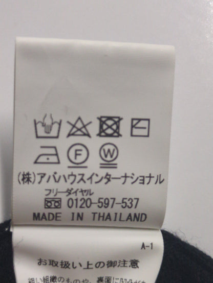 リブスムースVネックニット