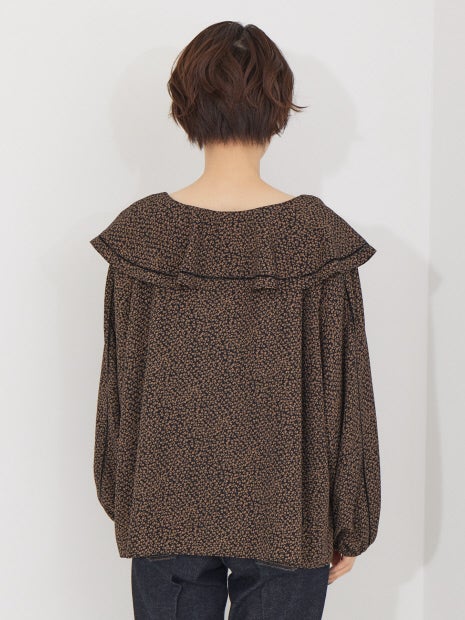 花柄フリル衿ブラウス