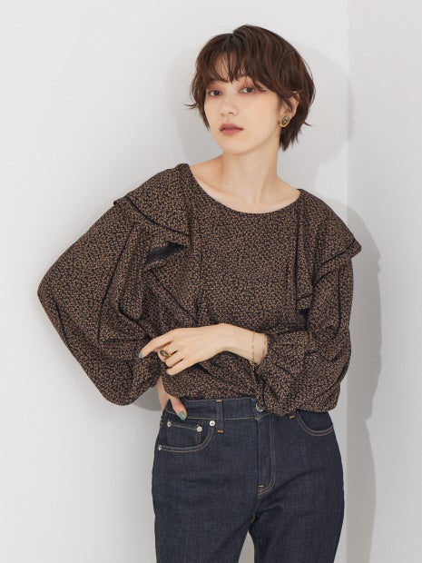 花柄フリル衿ブラウス