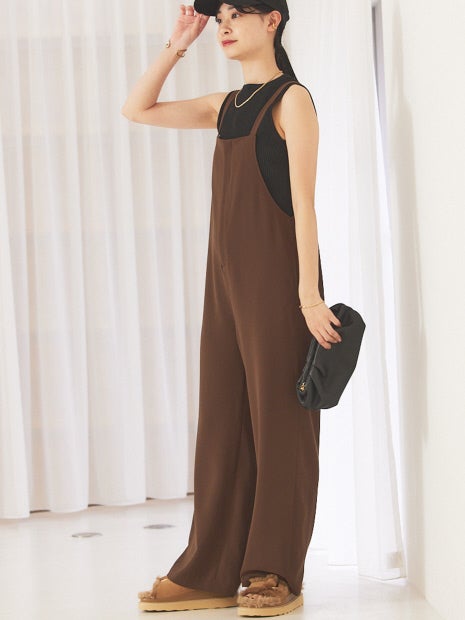 ドライタッチストレッチサロペット